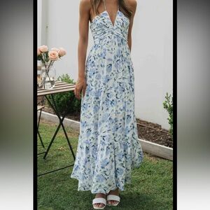 HALTERNECK FLORAL MAXI DRESS